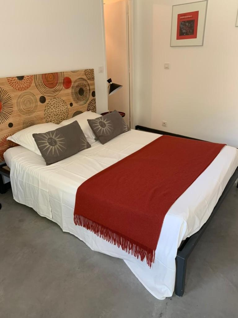 Les Esplanes Bed and Breakfast La Garde-Adhémar Exteriör bild