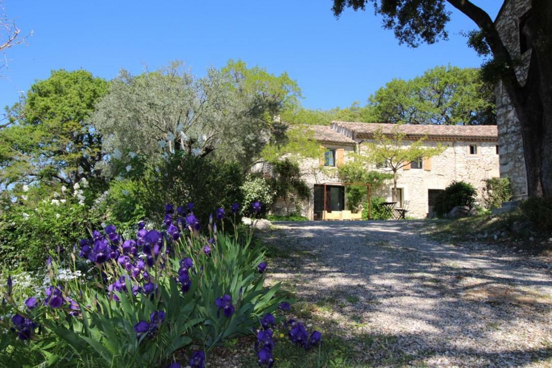 Les Esplanes Bed and Breakfast La Garde-Adhémar Exteriör bild